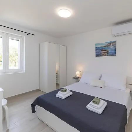 House Beram Semesterbostad
