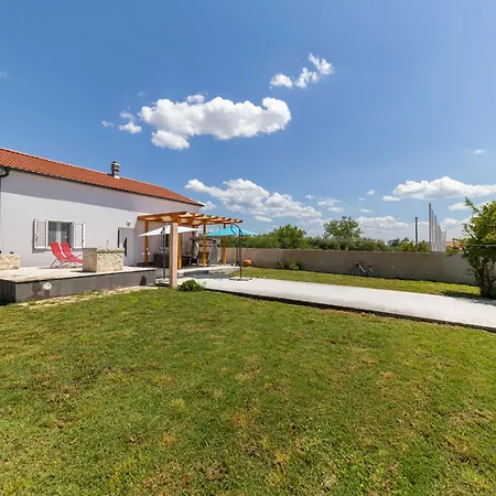 Holiday home House Beram *